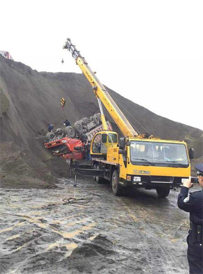 南芬区上犹道路救援